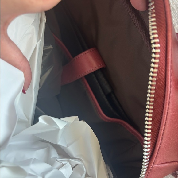 Matt & Nat Bremen Vegan Leather Backpack Heirloom Red – Brand New Sealed - Picture 11 of 13